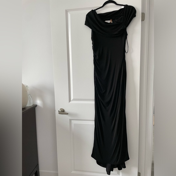 SOLD: Badgley Mischka Size 12 Elegant Black Off-Shoulder Floor Length Dress - Picture 3 of 6